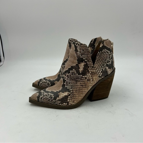 Vince Camuto Leather Snake Print Gigietta Ankle Bootie Size 5.5 - Picture 3 of 11